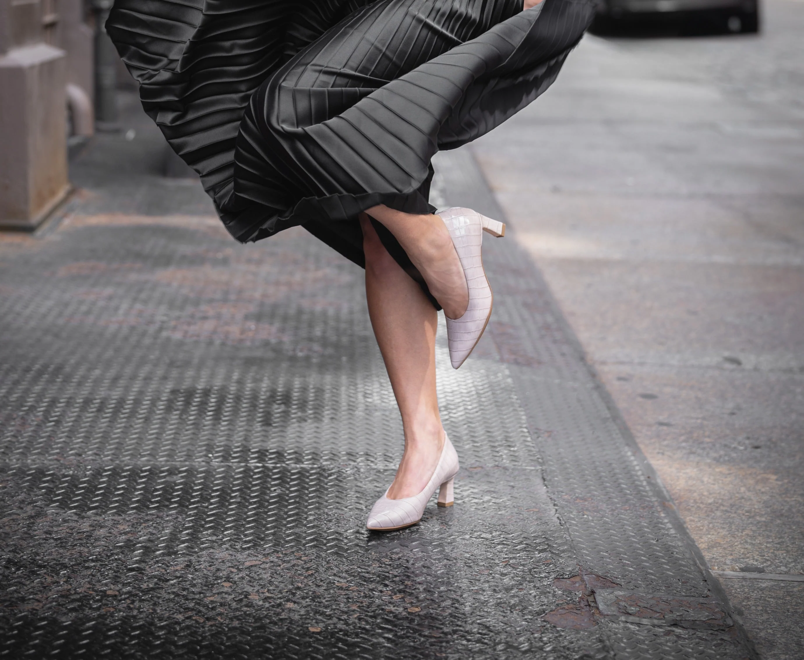 Amore 55 Pump - Image 3