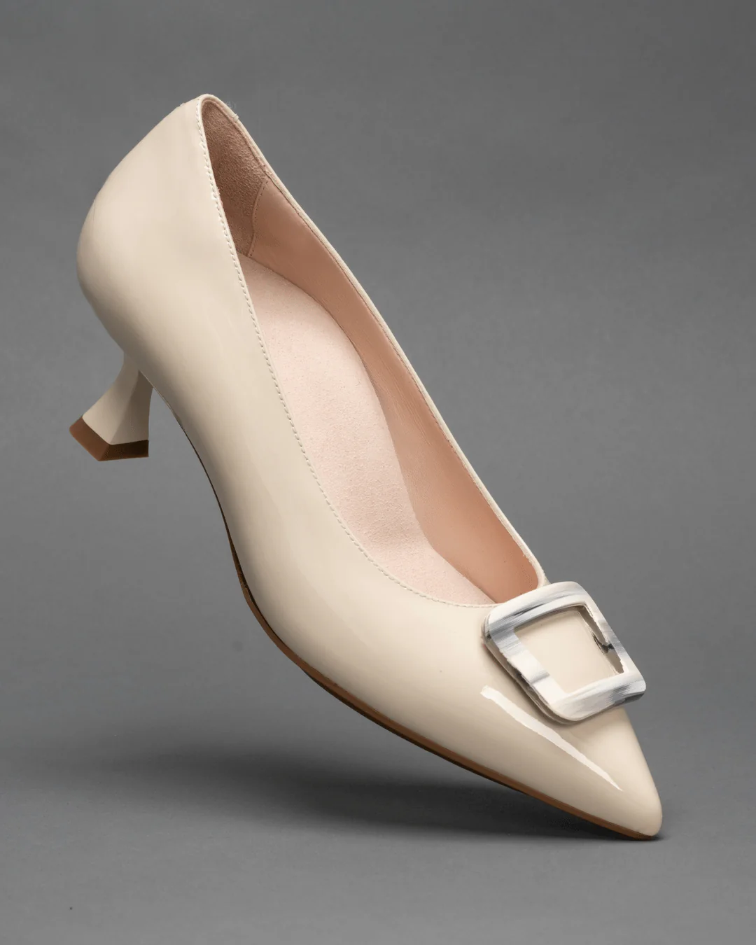 GRETA 55 PUMP | CREAM PATENT / HORN - Image 2